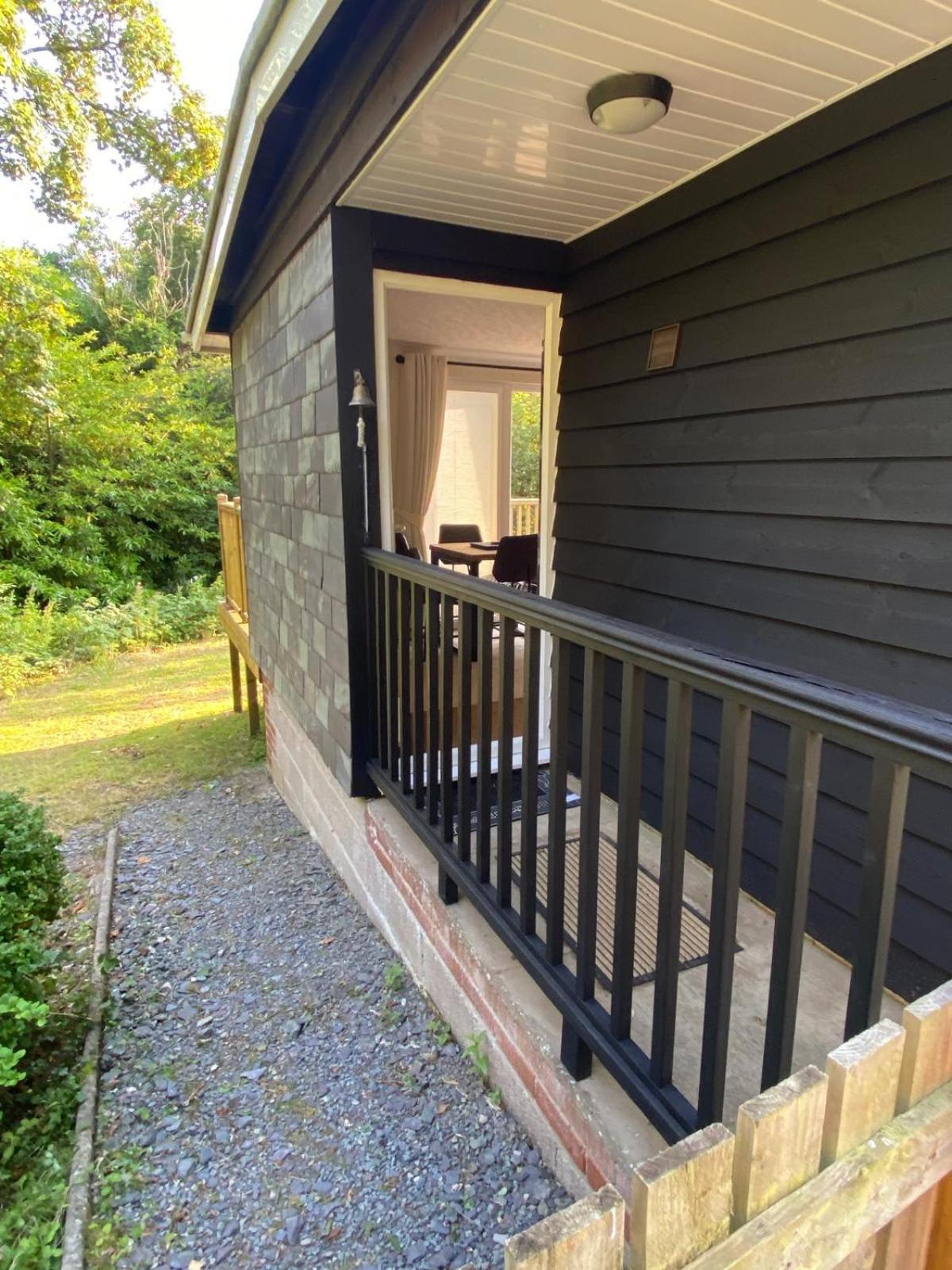 Chalet 64, Lakeside, Glan Gwna Holiday Park カーナーヴォン エクステリア 写真