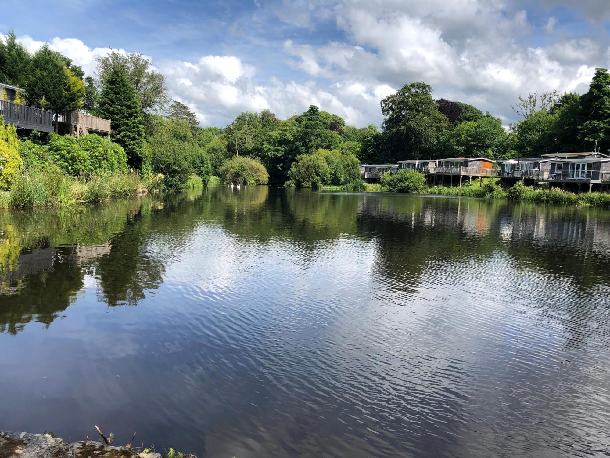Chalet 64, Lakeside, Glan Gwna Holiday Park カーナーヴォン エクステリア 写真