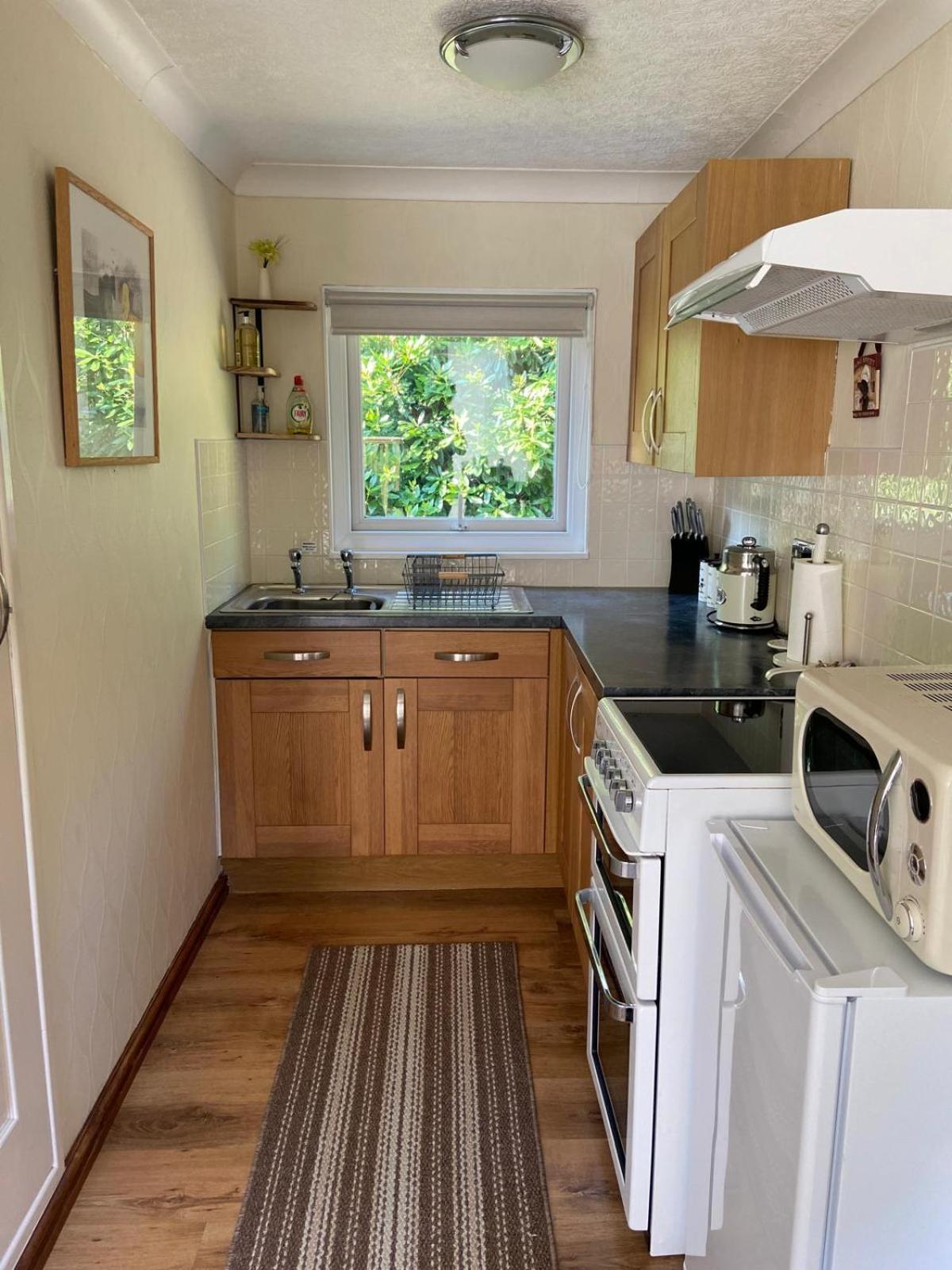 Chalet 64, Lakeside, Glan Gwna Holiday Park カーナーヴォン エクステリア 写真